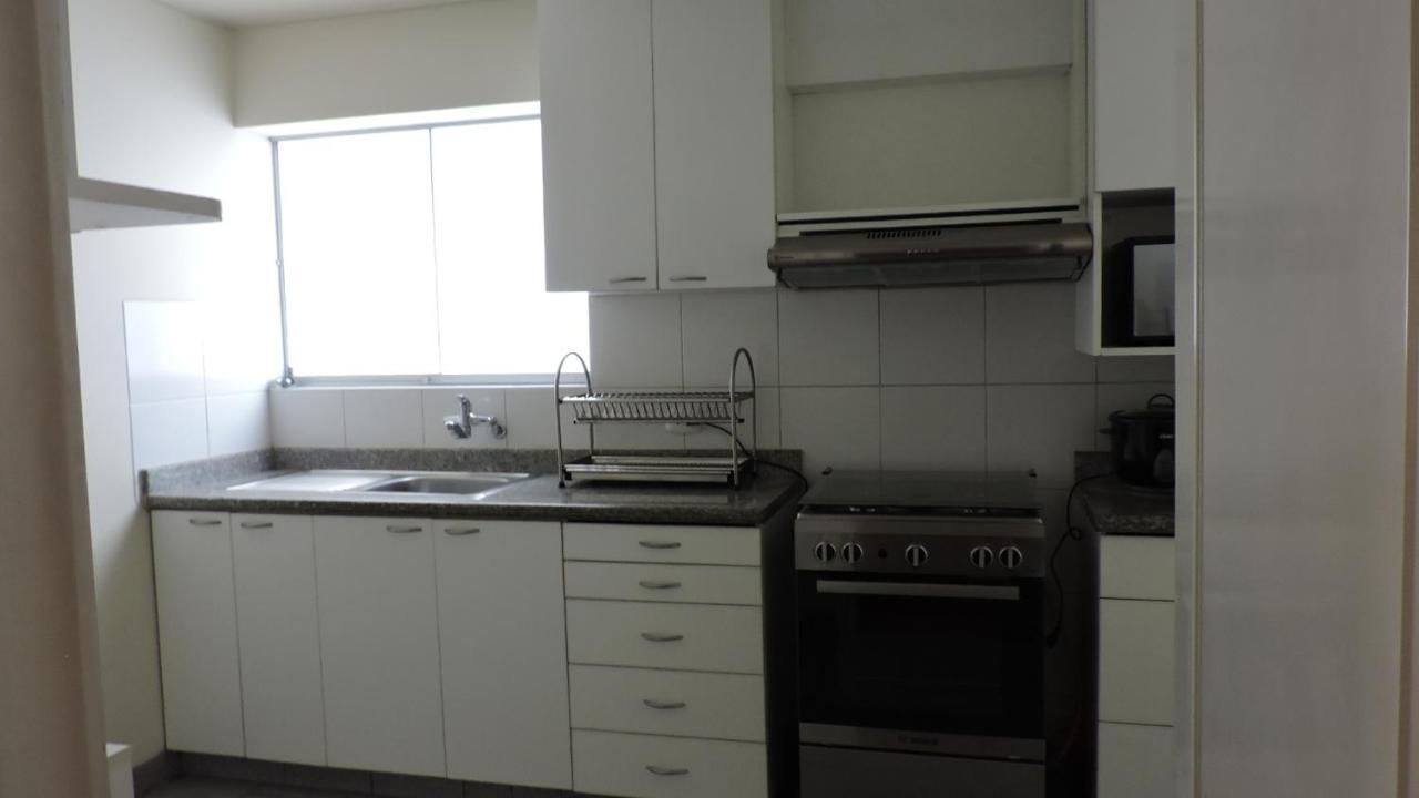 Apartamento M&L Santiago de Surco-Lima-Jockey Plaza-Embassy USA Esterno foto