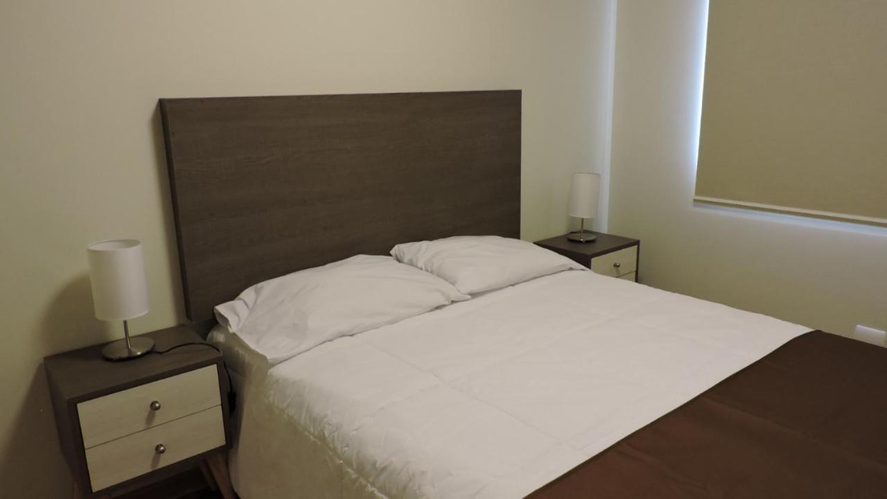 Apartamento M&L Santiago de Surco-Lima-Jockey Plaza-Embassy USA Esterno foto