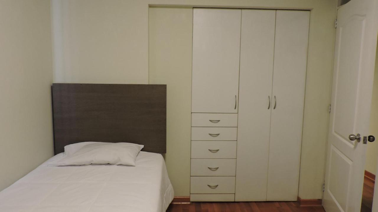 Apartamento M&L Santiago de Surco-Lima-Jockey Plaza-Embassy USA Esterno foto