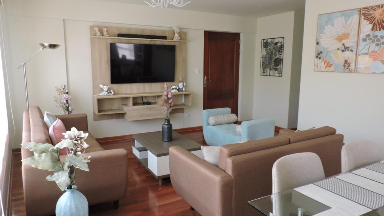 Apartamento M&L Santiago de Surco-Lima-Jockey Plaza-Embassy USA Esterno foto